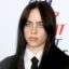 Billie Eilish: Τέλεσε τον γάμο του αδελφού της, Finneas – Συγκινημένη η τραγουδίστρια στην τελετή
