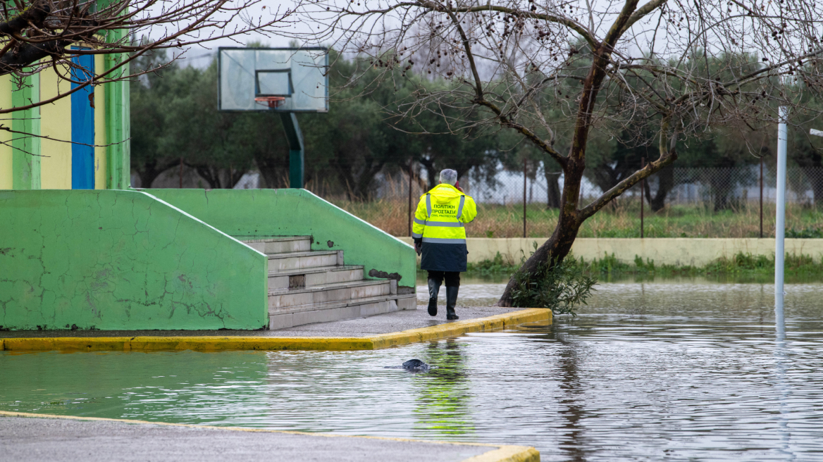 Κακοκαιρία: Συναγερμός για μεγάλα ύψη βροχής σε Εύβοια και Κρήτη – Αυξημένος ο κίνδυνος πλημμυρών