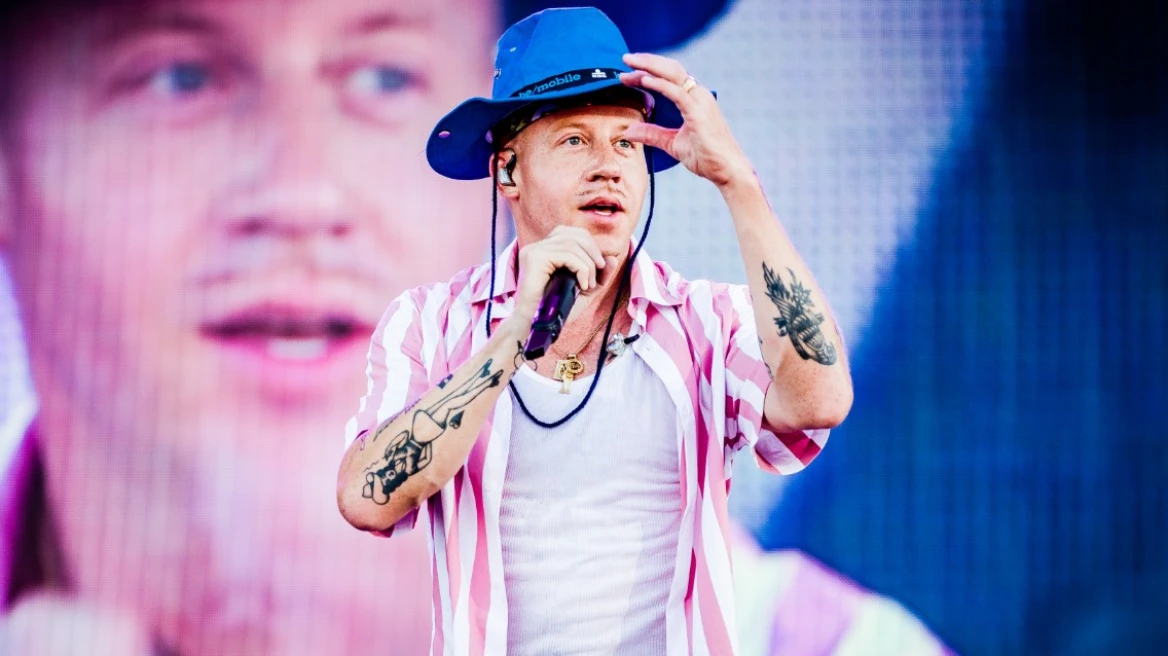 Macklemore: Δωρίζει 1 εκατ. δολάρια από τα έσοδα της περιοδείας του Εντ Σίραν σε οργανώσεις για τους Παλαιστινίους