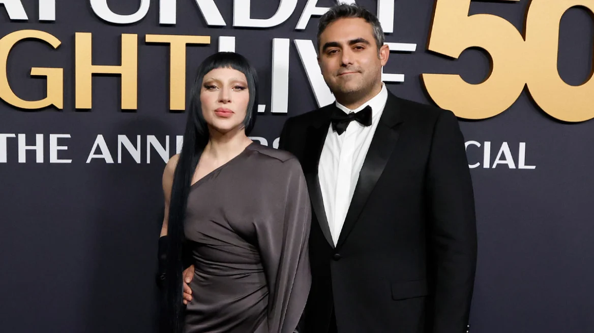 Lady Gaga: Παντρεύτηκε κρυφά τον Μάικλ Πολάνσκι; Οι φίλοι της πιστεύουν ότι το ζευγάρι κλέφτηκε Lady Gaga: Παντρεύτηκε κρυφά τον Μάικλ Πολάνσκι; Οι φίλοι της πιστεύουν ότι το ζευγάρι κλέφτηκε