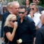 Κηδεία Γιώργου Μαζωνάκη: Συγκλονισμένη η Μαρία Μπεκατώρου – Με δάκρυα αποχαιρέτησε τον αγαπημένο της φίλο