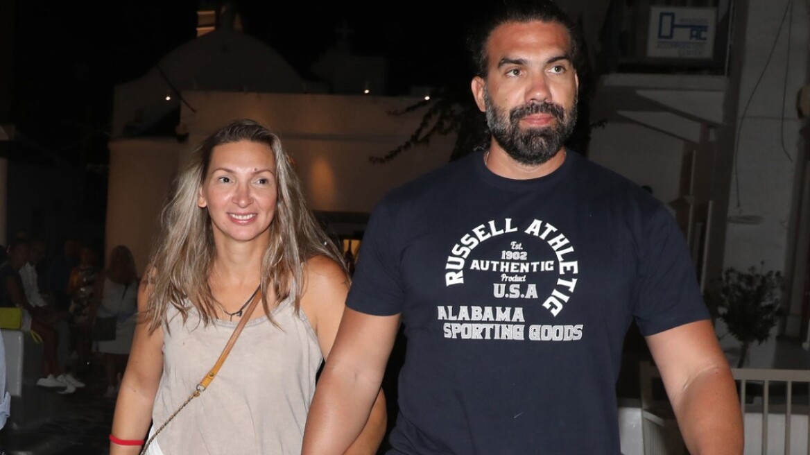 Φανή Χαλκιά για τον Λούη Καραμάνο: «Είναι καλύτερα, τον πιστεύω και προχωράμε μέρα με τη μέρα» Φανή Χαλκιά για τον Λούη Καραμάνο: «Είναι καλύτερα, τον πιστεύω και προχωράμε μέρα με τη μέρα»