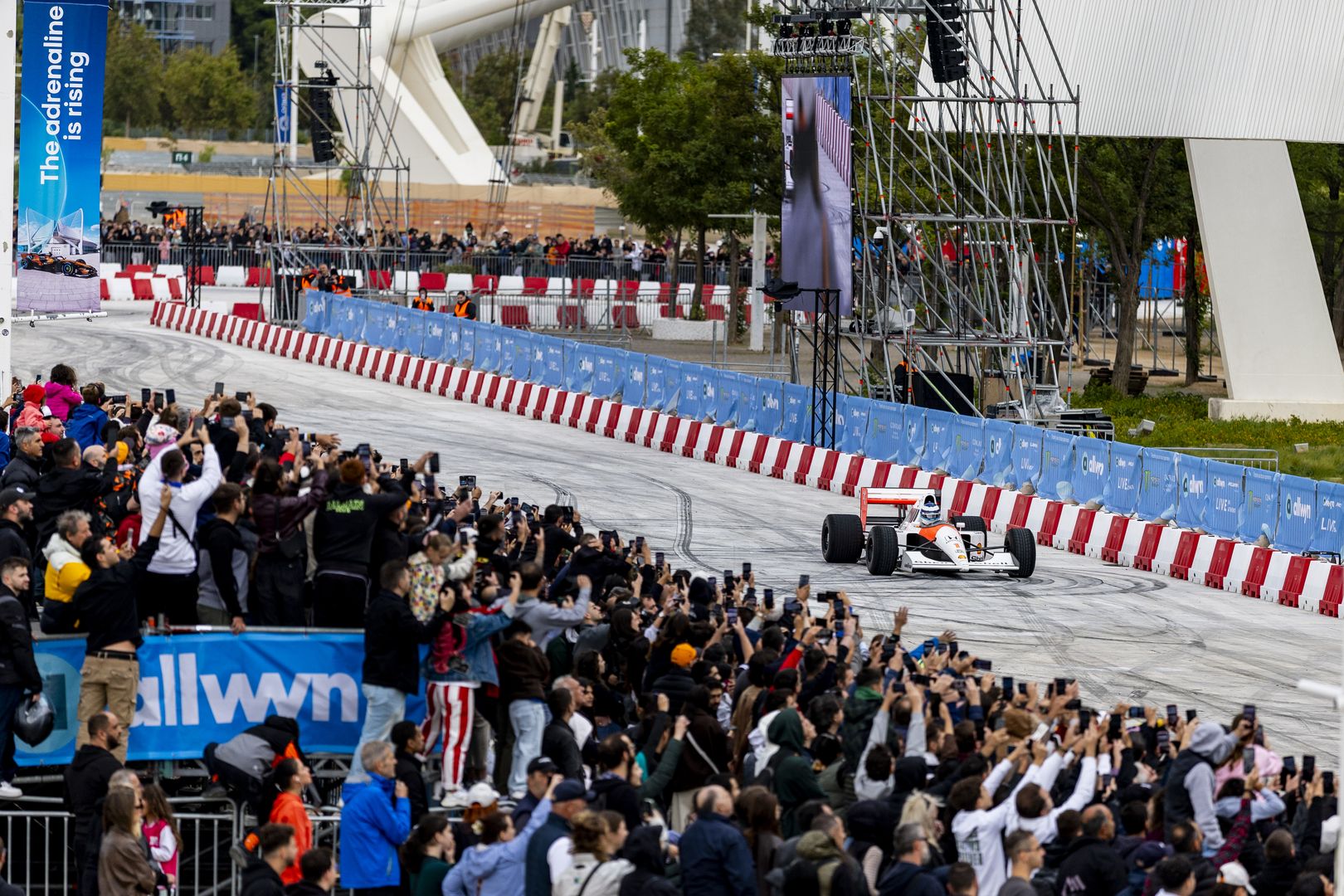 To “Allwyn x McLaren Racing: Live in Athens” έφερε τη Formula 1 στην Ελλάδα