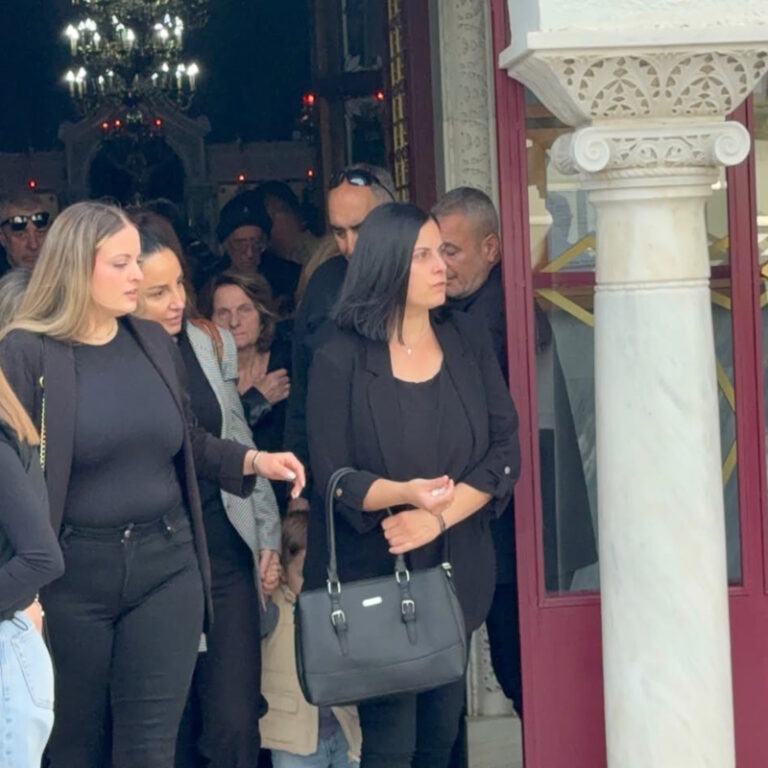Δημήτρης Κόκοτας: Συγκίνηση στο 40ήμερο μνημόσυνο – Το τελευταίο «αντίο» από οικογένεια και φίλους Δημήτρης Κόκοτας: Συγκίνηση στο 40ήμερο μνημόσυνο – Το τελευταίο «αντίο» από οικογένεια και φίλους
