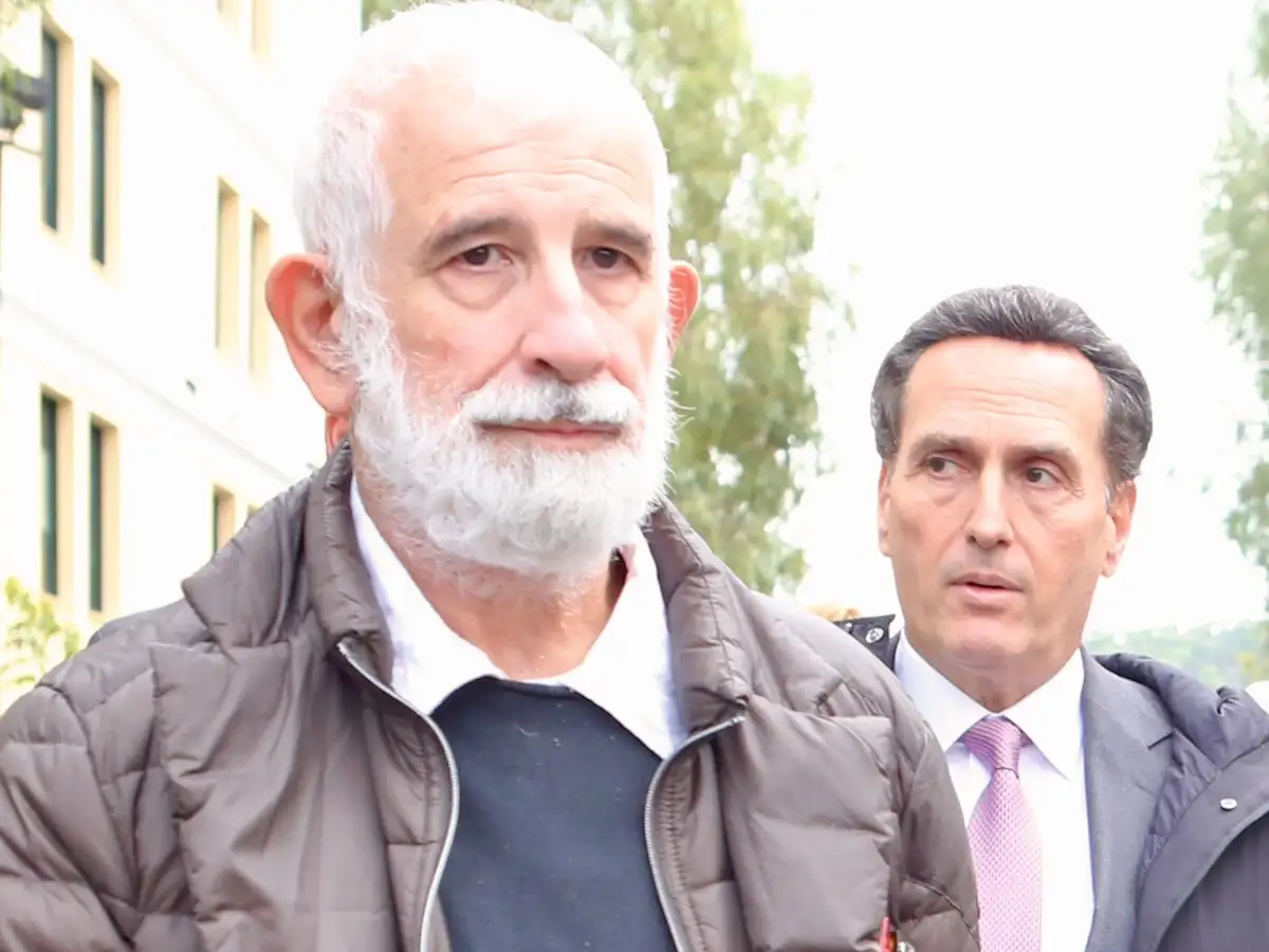 Πέτρος Φιλιππίδης μετά τη δικαστική απόφαση: «Το στίγμα του βιαστή δεν μπορεί να φύγει από πάνω μου» Πέτρος Φιλιππίδης μετά τη δικαστική απόφαση: «Το στίγμα του βιαστή δεν μπορεί να φύγει από πάνω μου»