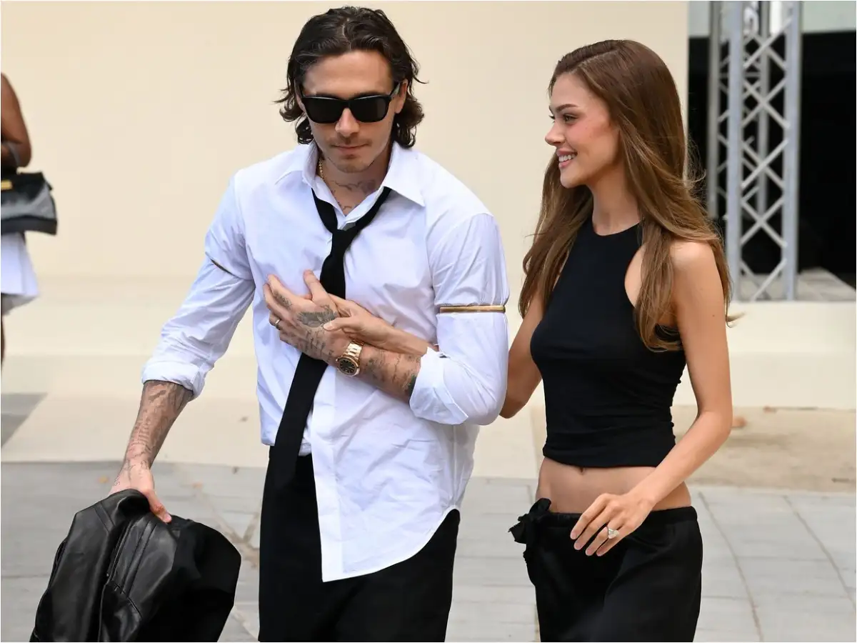 Brooklyn Beckham – Nicola Peltz: Η ρομαντική εμφάνιση στο Παρίσι πριν από το fashion show της Victoria Beckham