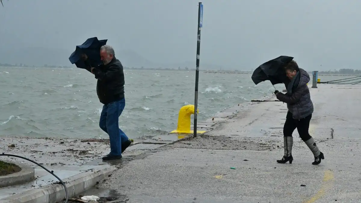 Καιρός αύριο: Έντονα φαινόμενα σε Κρήτη και Δωδεκάνησα – Ισχυροί άνεμοι στο Αιγαίο