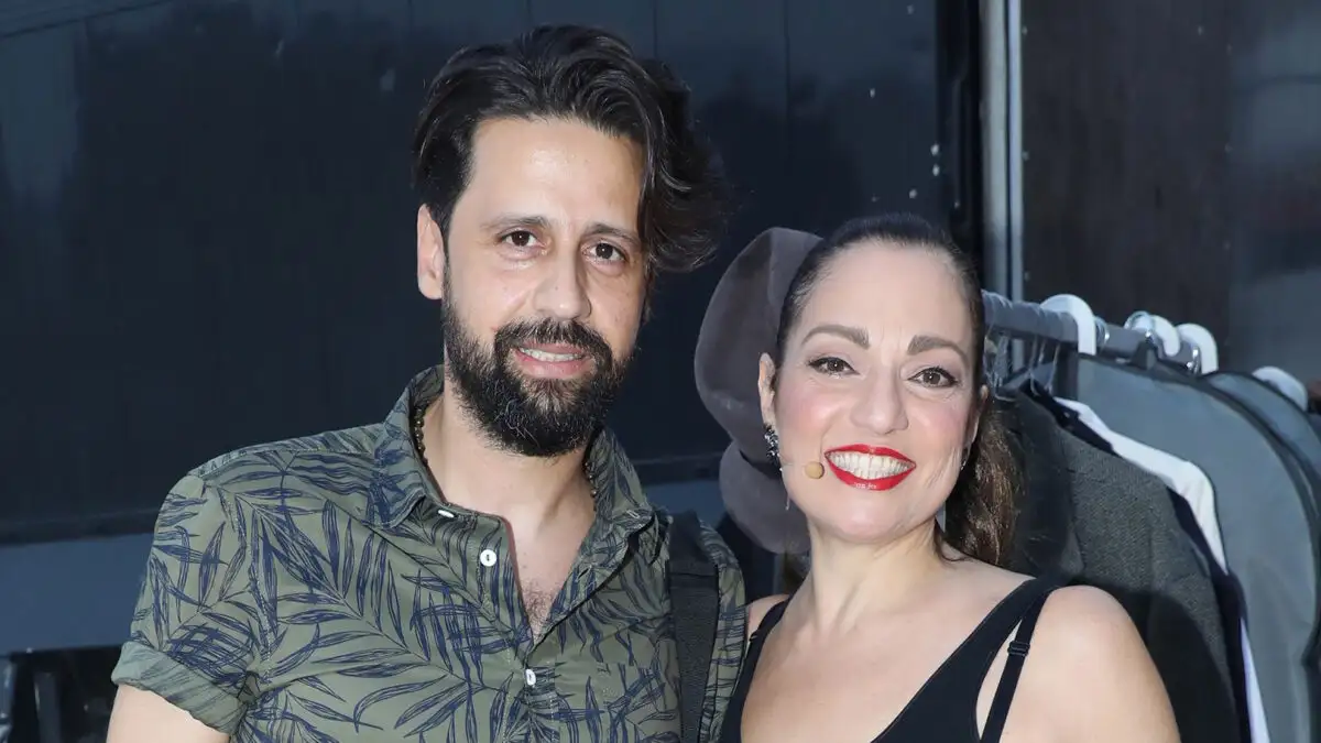 Ελένη Καρακάση – Δημήτρης Τσινιδέλος: «Ήρθε το παιδάκι στο σπίτι μας» – Η απόφασή τους να γίνουν ανάδοχοι