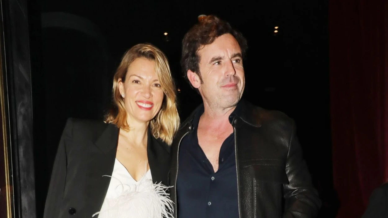 Βίκυ Καγιά – Ηλίας Κρασσάς: Η κομψή κατοικία τους με τη μεγάλη βιβλιοθήκη και ξεχωριστές design πινελιές