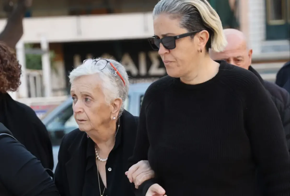 Μαρία Μαζωνάκη: «Πάρε και την καρδιά μου» – Η συγκινητική ανάρτηση μετά το 40ήμερο μνημόσυνο του αδελφού της