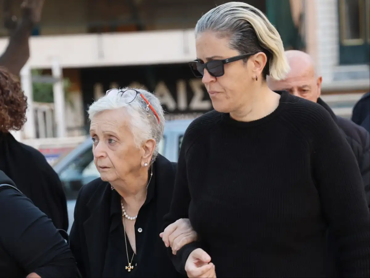 Μαρία Μαζωνάκη: «Πάρε και την καρδιά μου» – Η συγκινητική ανάρτηση μετά το 40ήμερο μνημόσυνο του αδελφού της