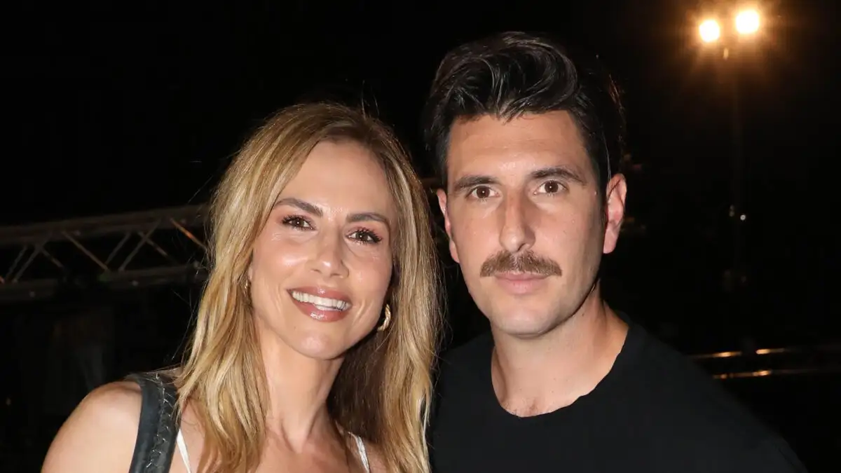 Ντορέττα Παπαδημητρίου και Γιώργος Γεροντιδάκης σε εργοστάσιο σοκολάτας στη Ζυρίχη