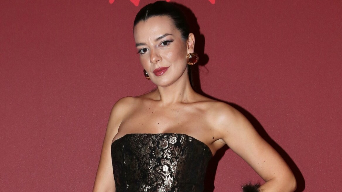 Νικολέττα Ράλλη για τον πρώην σύντροφό της: «Οι σχέσεις μας είναι πάρα πολύ καλές – Φεύγει από το σπίτι και φτιάχνει το δικό του»