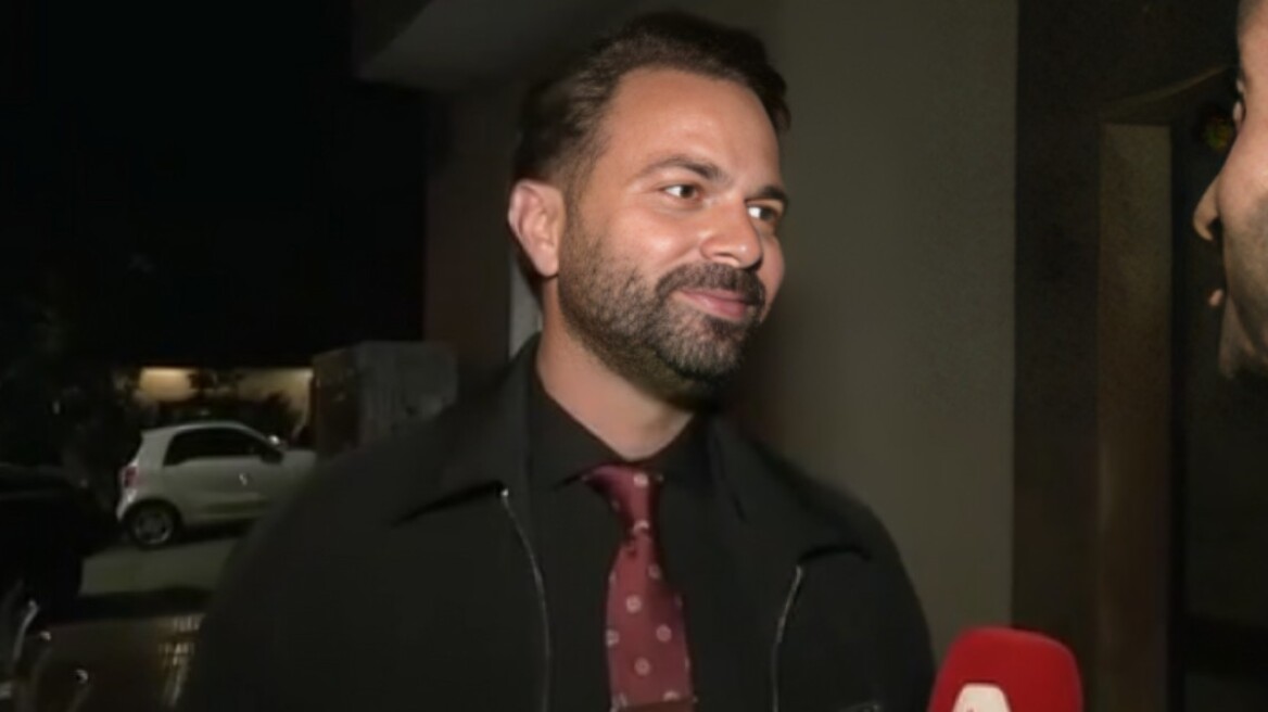 Ηλίας Βρεττός: Η σύζυγός του διανύει τον έκτο μήνα της εγκυμοσύνης – «Μεγάλη αγωνία να πάνε όλα καλά»